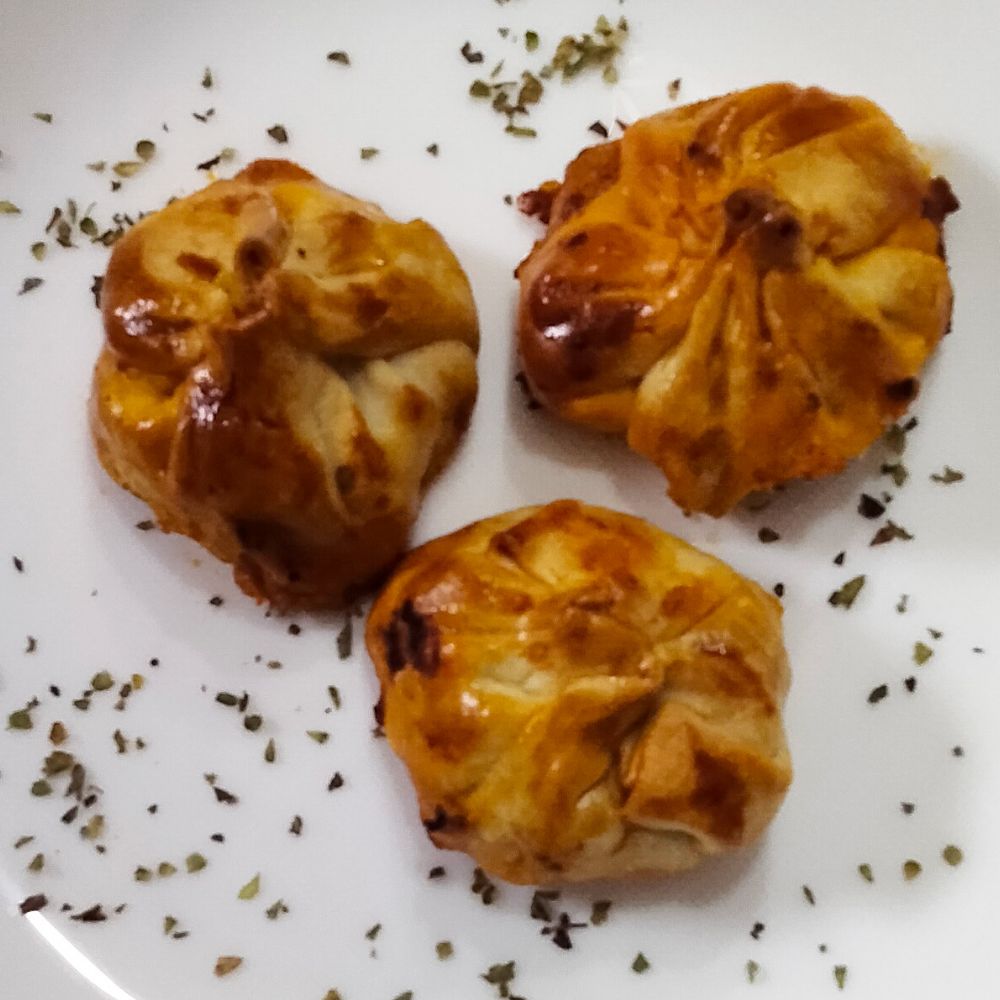 saquitos bolonesa saquitos de hojaldre bolonesa en robot de cocina y freidora de aire