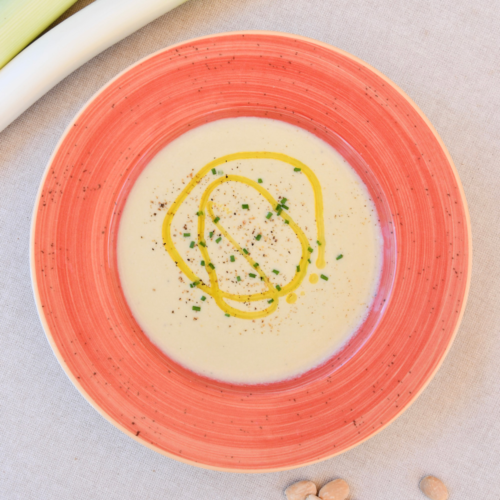 Crema de puerro y almendras en Robot de cocina