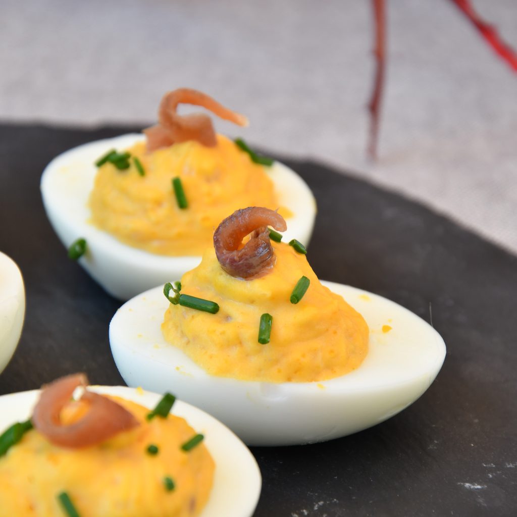 Huevos rellenos de anchoa con Robot de cocina