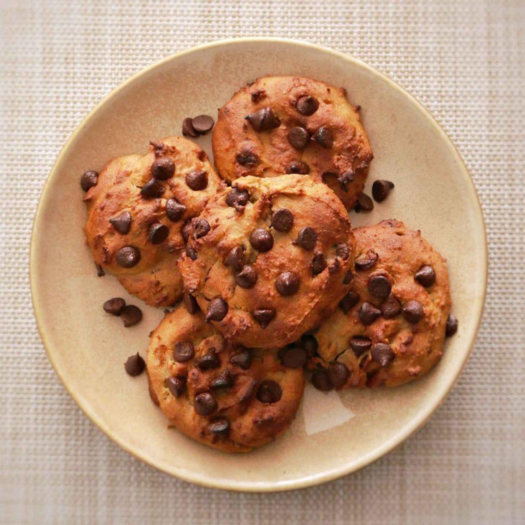 Galletas con chocolate sin gluten en Robot de cocina y reidora de aire