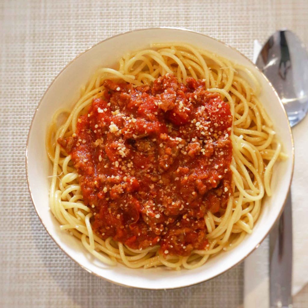 Espaguetis con salsa boloñesa en Robot de cocina