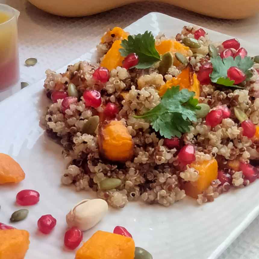 Ensalada de quinoa, calabaza y granada en Freidora de aire