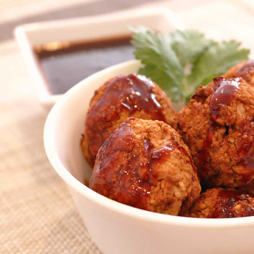 Albondigas de garbanzos en salsa picante con Robot de cocina y Freidora de aire