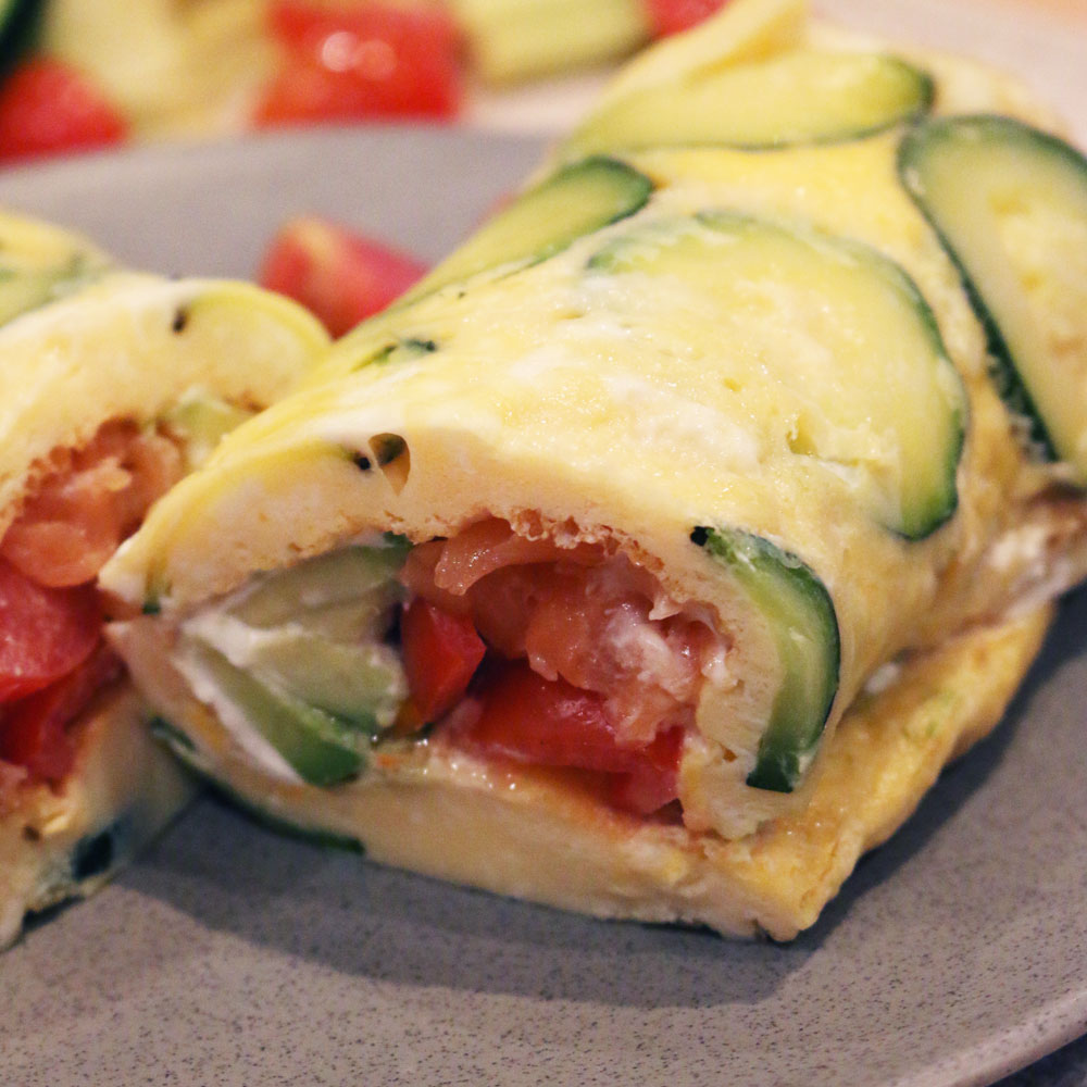 Rollito de huevo con salmón y aguacate para freidora de aire