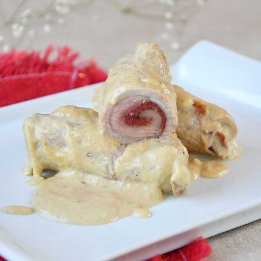 Rollitos de secreto y jamón ibérico con salsa de foie en Robot de cocina