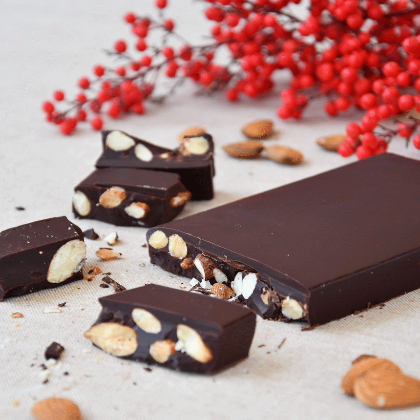 Turrón de chocolate y almendras en Robot de cocina