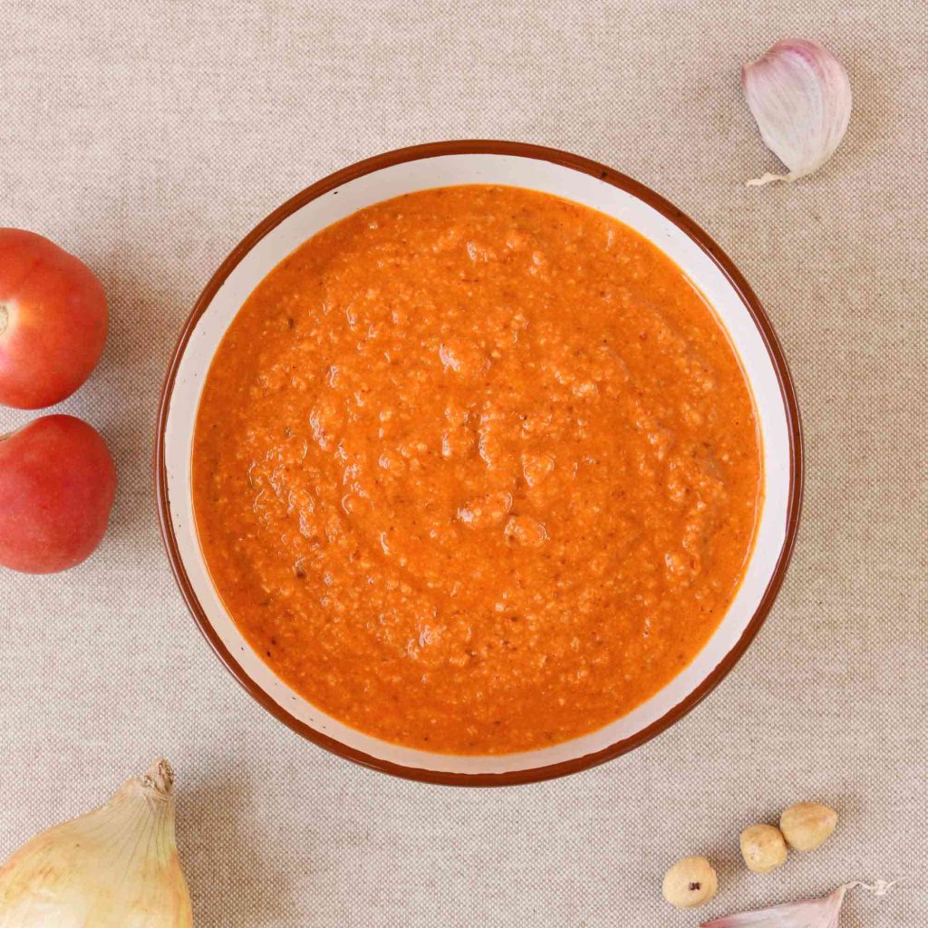 Salsa romesco en robot de cocina y freidora de aire