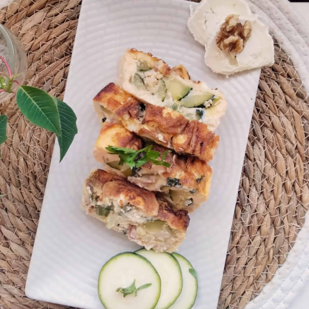 Pastel de calabacín y bacon con queso de cabra en freidora de aire