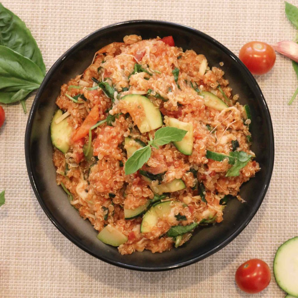 Quinoa con tomate, albahaca y calabacín para robot de cocina