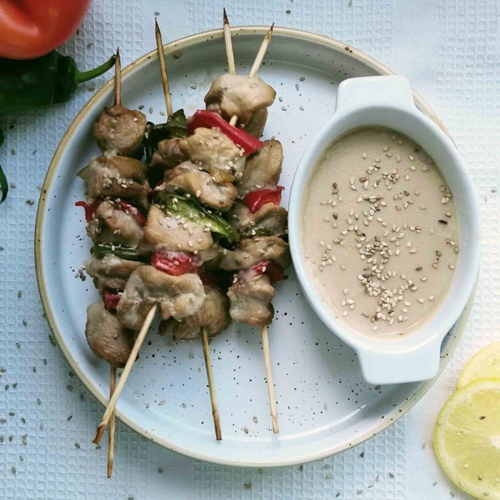 Pinchos al vapor marinados con soja limón en robot de cocina