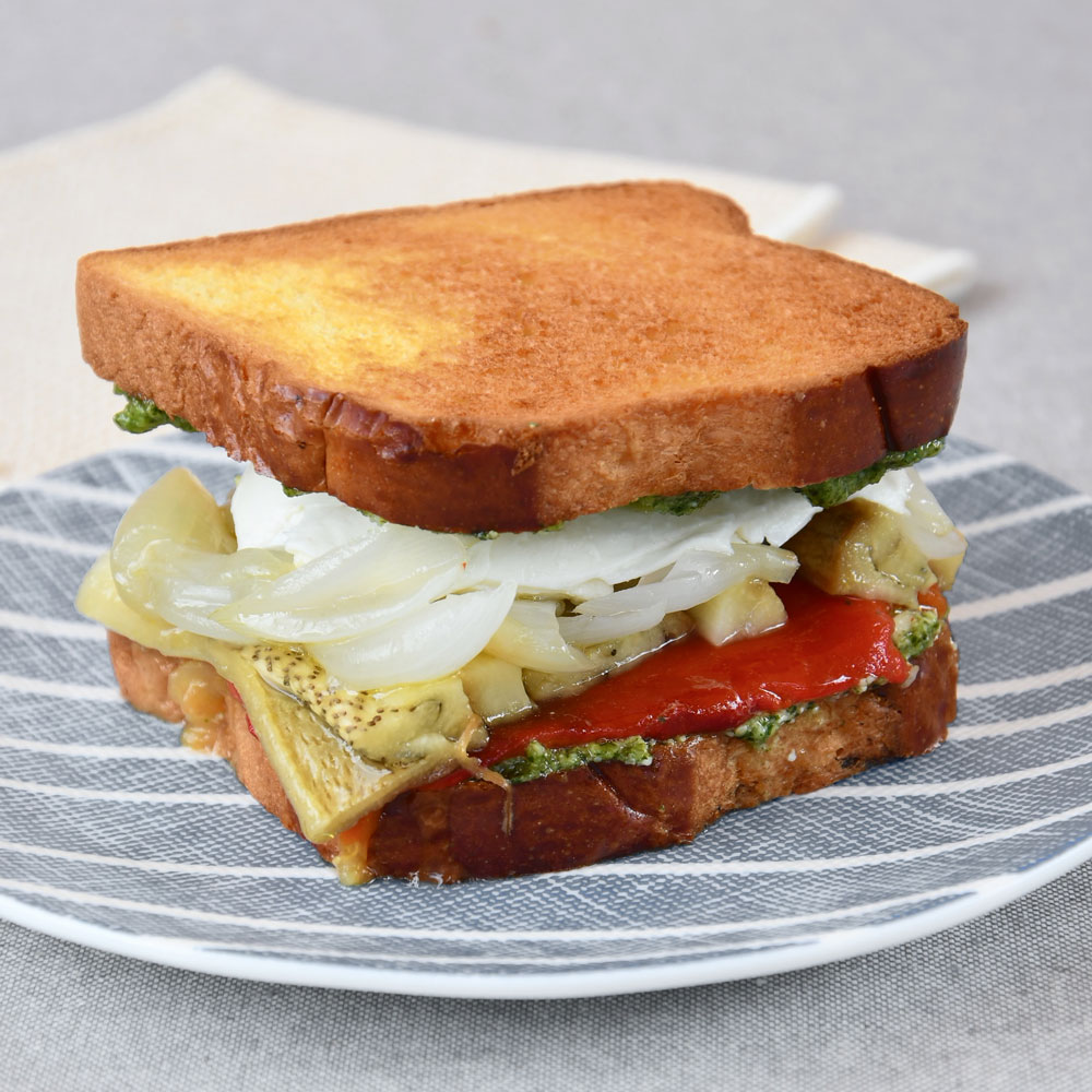 mayo23 v55 sanwichdeverdurasasadasburrataypesto