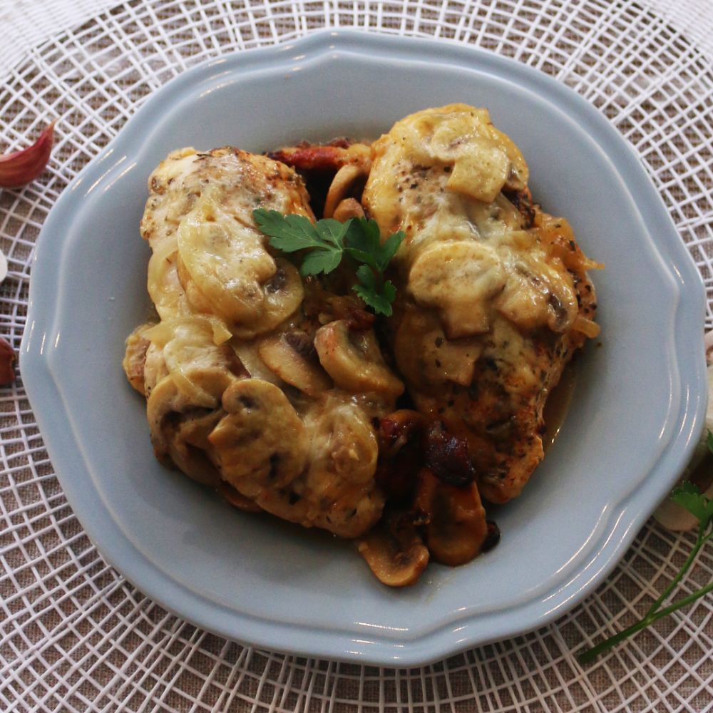 pollo con setas y queso