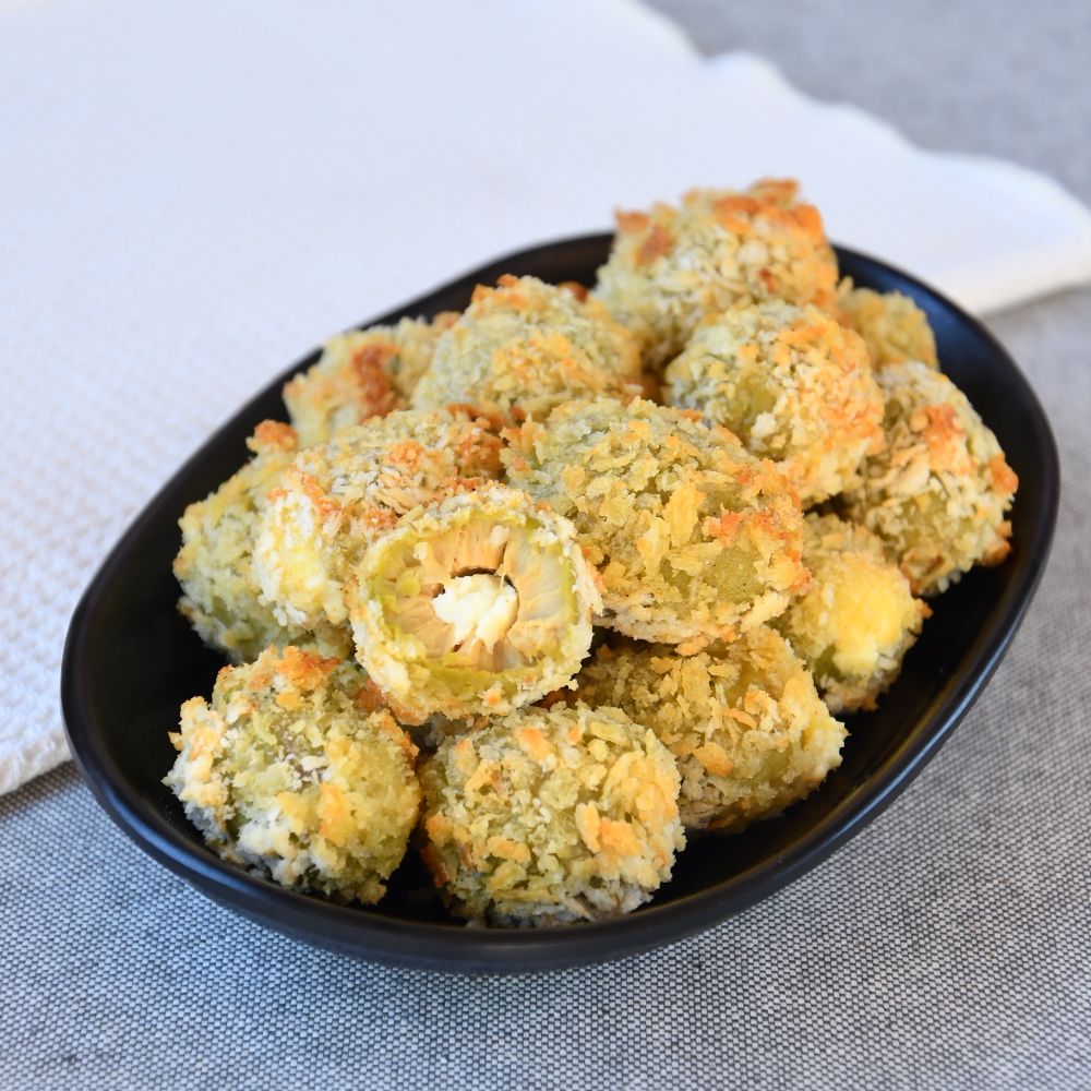 aceitunas rellenas de queso feta entrantes y snacks