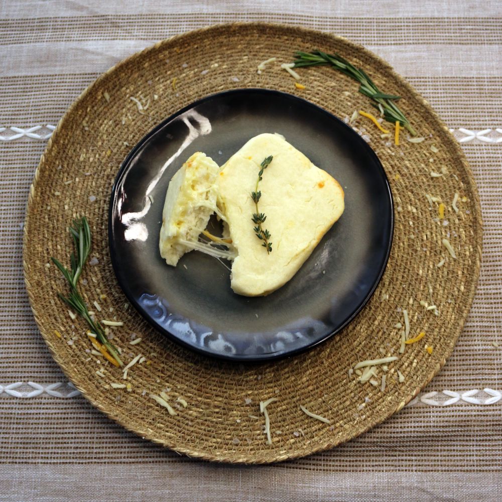 flatbread relleno de queso sin gluten